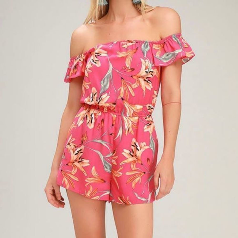 Lulus After Sunset Magenta Pink Floral Off the Shoulder Romper‎ SMALL
